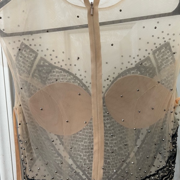 Dress - Picture 7 of 10